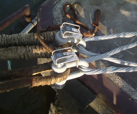 Strainstall supplies subsea load shackles for the Vigor Wave Energy Converter.